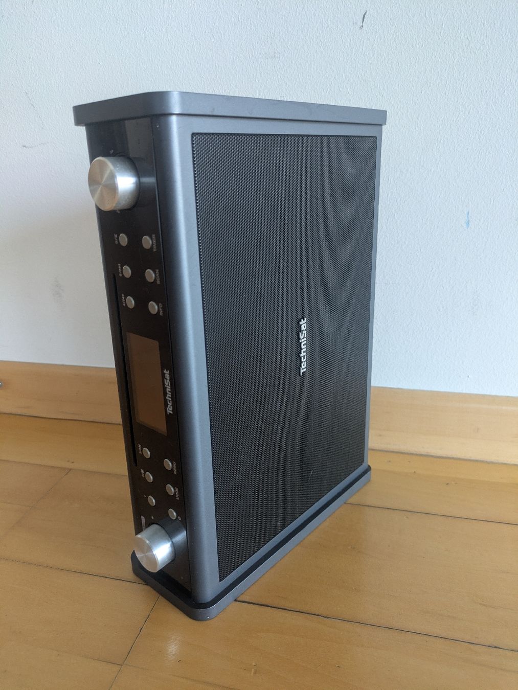 Technisat Radios: TechniSat DIGITRADIO 20 CD – Gebraucht aus Zürich von Mattasan