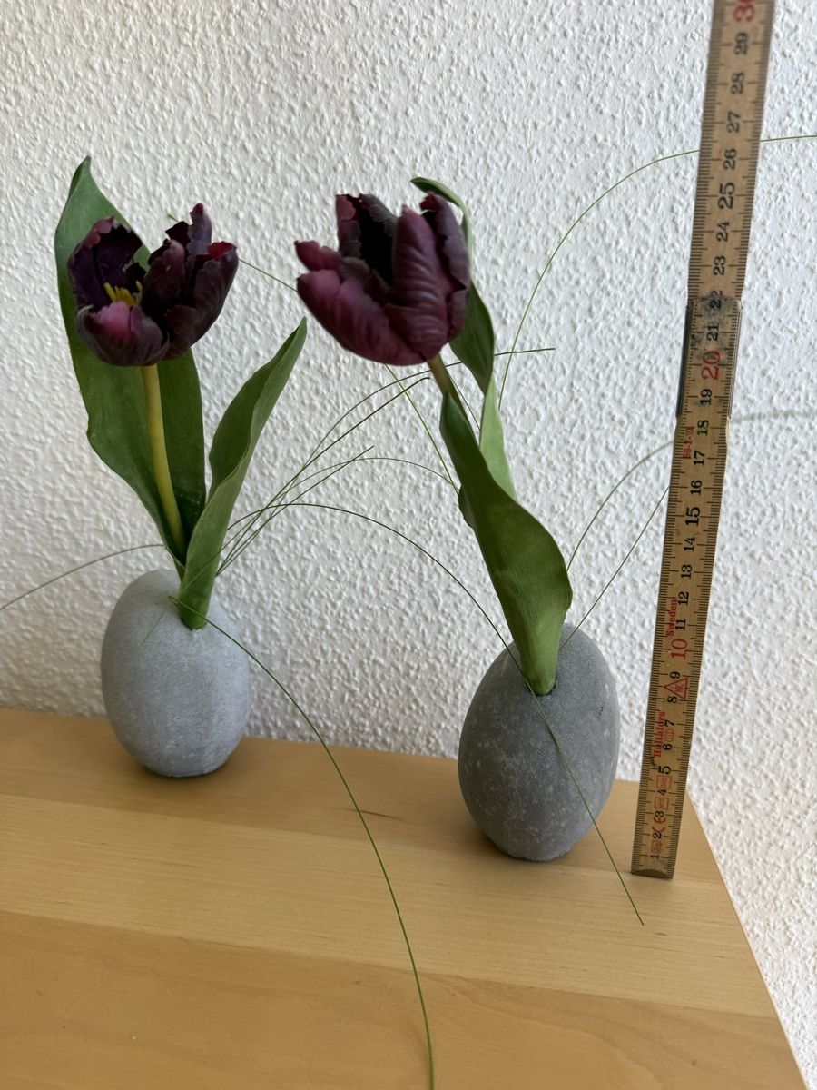 Tutte le decorazioni: Oster Deko Tulpen in Steinvase, 2 Stk. – Usato da Zug venduto da jan_2pzw 1