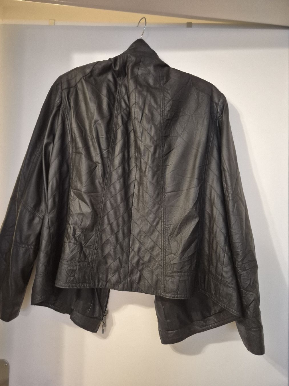 Bonita Giacche: Bonita Jacke schwarz Gr. 46 – Usato da Zug venduto da puzzle73 1
