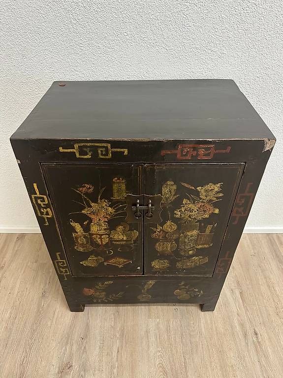 Cassettiere: Chinesisches Hochzeitskästchen aus Holz – Usato da Obernau venduto da Arche_Noah_Brocki