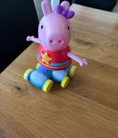 Peppa Wutz Spielzeug Figur mit Rollen guter Zustand