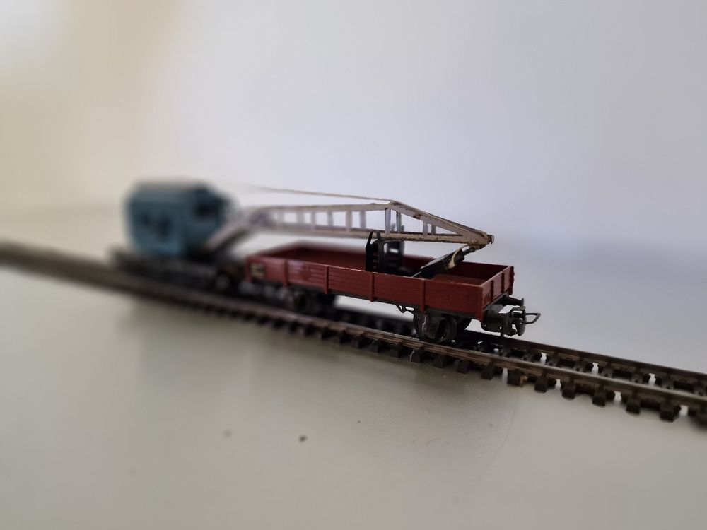 Grue sur rails + wagon à bords bas (Gebraucht) in Duillier für CHF 11 – mit Lieferung auf