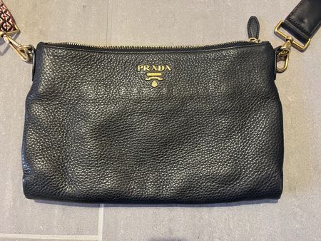 Prada Handtasche mit Garantie Karte