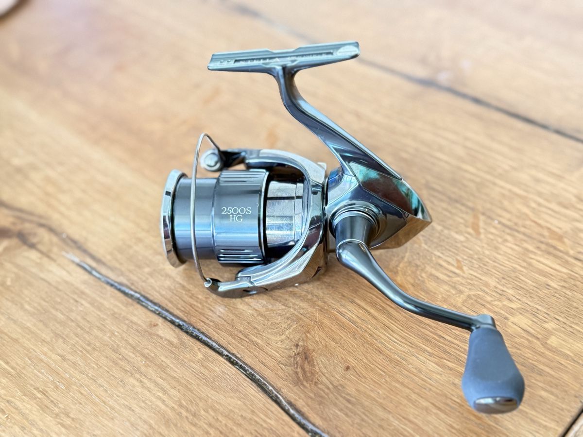Shimano Rollen & Spulen: Shimano Stella 22 2500SHG-K – Gebraucht aus Bern von Fyah.Surf.CR 3