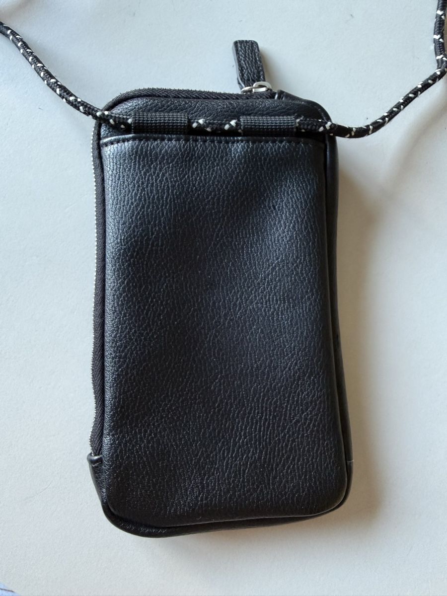 Zwei Taschen: Handytasche Zwei – Gebraucht aus Bern von Lisap0 3