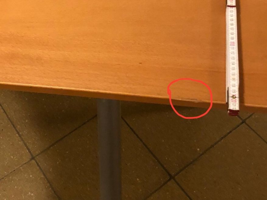Scrivanie: grosser Schreibtisch – Usato da Birsfelden venduto da clape1 4