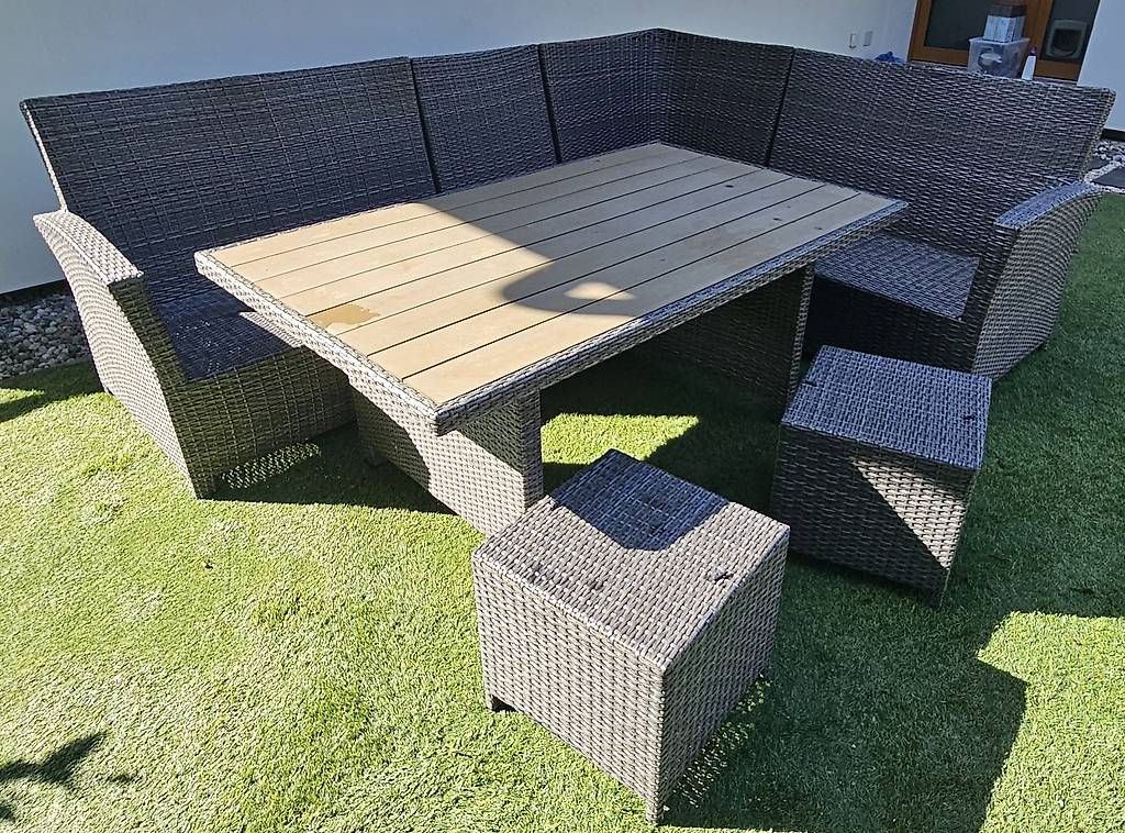 Set di tavolo e panche: Divanetto da giardino/terrazzo  – Usato da Riazzino venduto da bac_sgv5