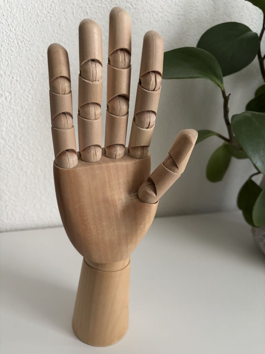 Tutte le decorazioni: Wooden Hand von HAY – Usato da Bülach venduto da Karuna 1