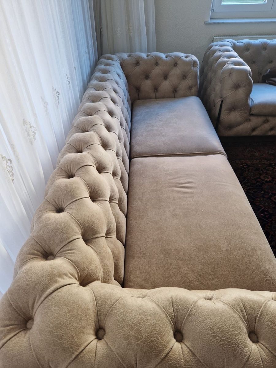 Divani: 2x Chesterfield Style Sofa Set - Elegant & Zeitlos – Usato da Embrach venduto da dem_6znx 4
