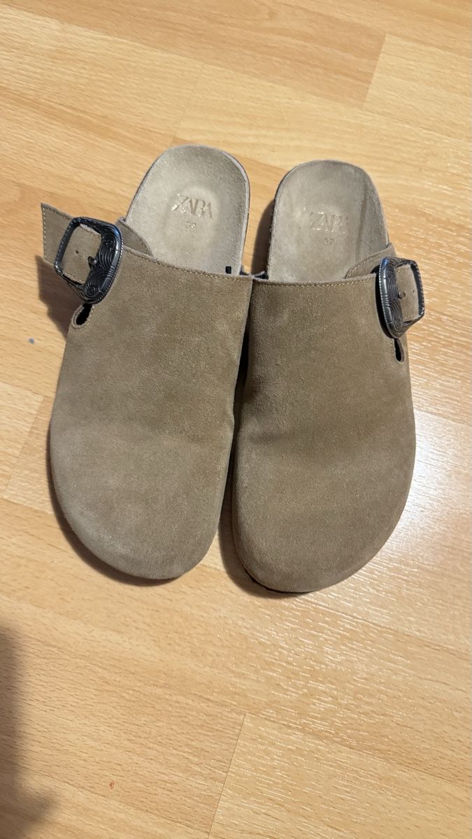 Zara Scarpe da donna: Wildledersandalen – Usato da Belp venduto da Ti04