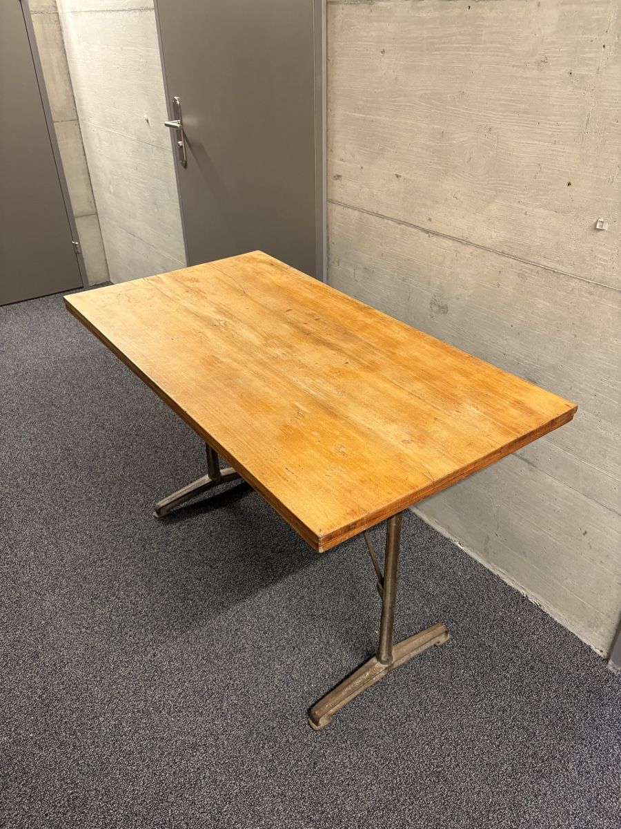 Scrivanie: Charmanter Fabriktisch – Usato da Zürich venduto da hauke42