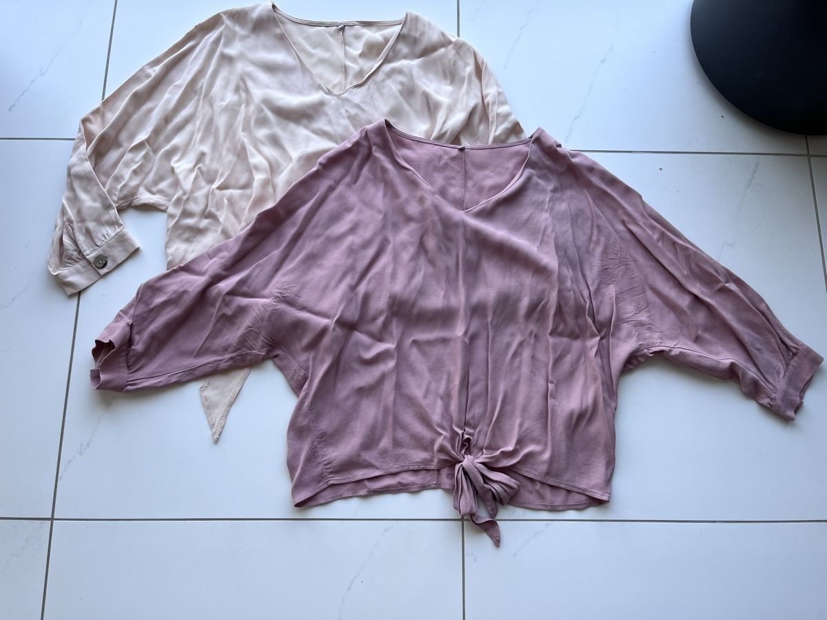 Blusen: 2 raffinierte Damenblusen Gr 42 – Gebraucht aus Russikon von sparklingvision