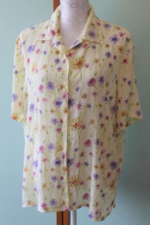Bluse von *DAMART*