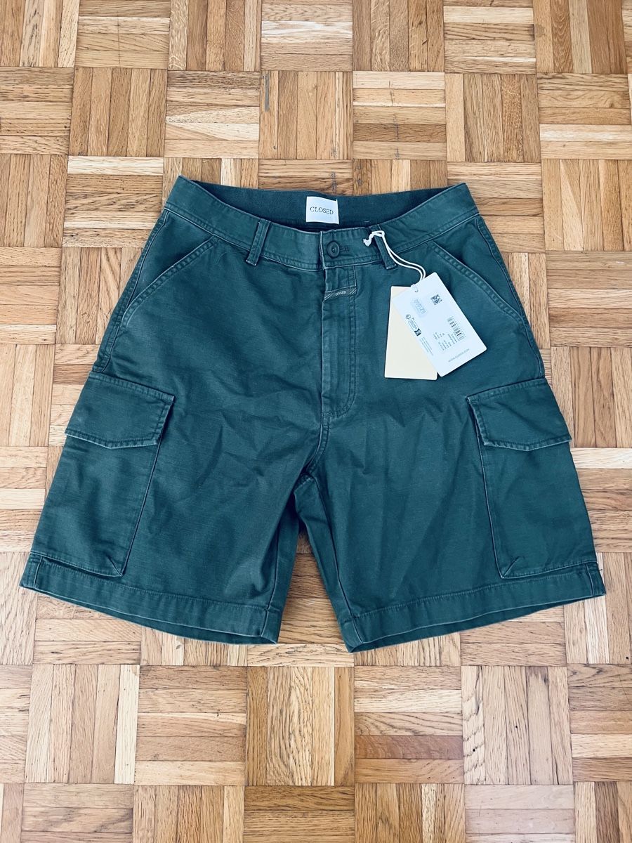 Closed Pantaloni: Neue Closed Herren Cargo Bermuda Shorts – Nuovo (secondo la descrizione) da Zürich venduto da Walllstreet 2