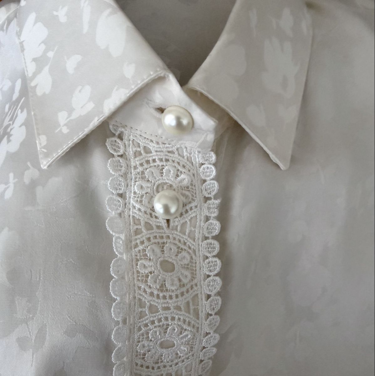 Camicette: Elegante  Seidenbluse "Gede", Gr. 38, Top  – Usato da Elsau venduto da isidobrany09 1
