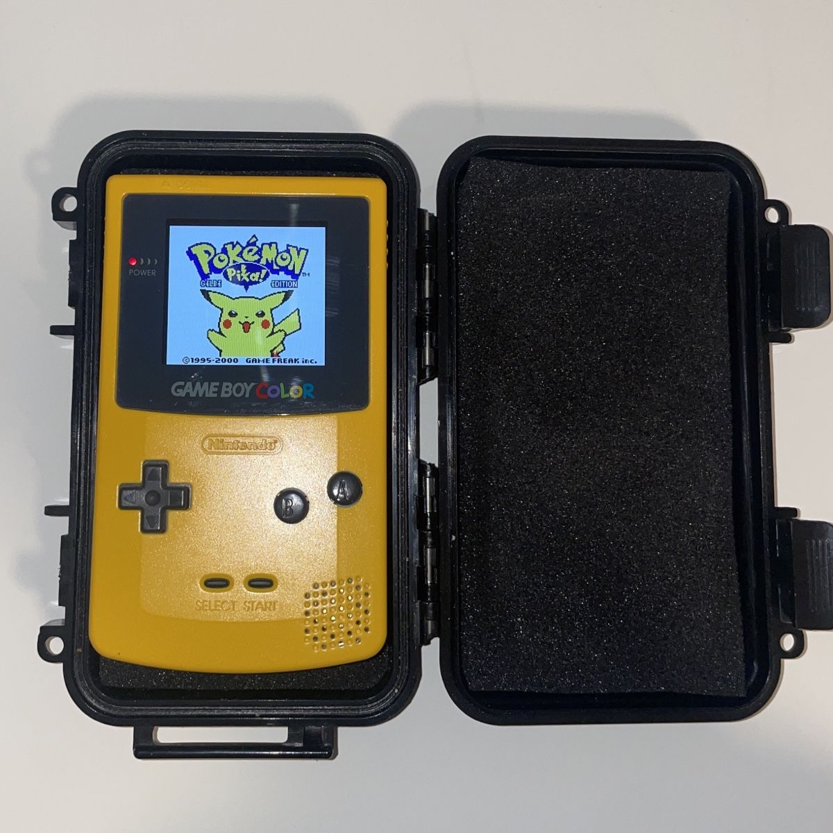 Pokémon Spiele: Gameboy Color IPS + Pokémon Gelbe Edition – Gebraucht aus Zürich von