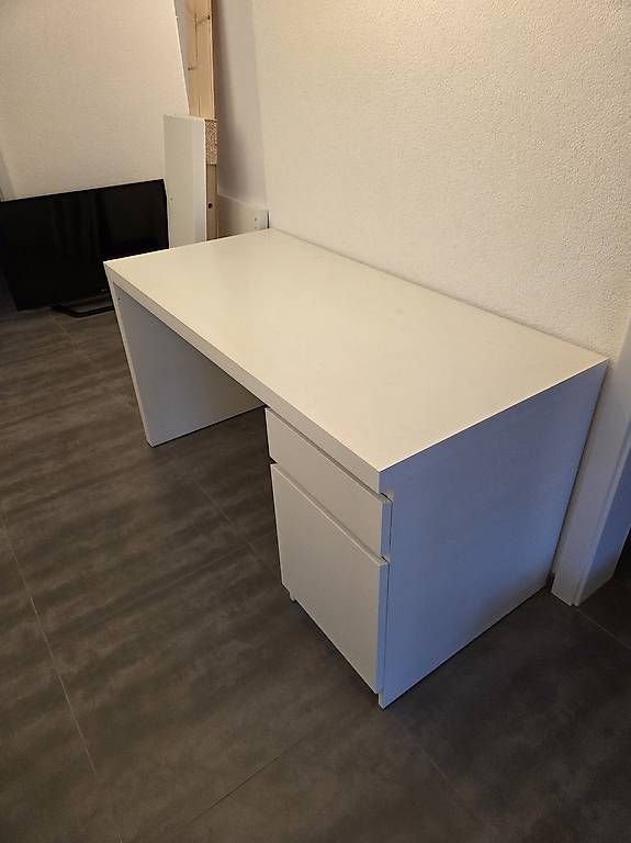 Schreibtische: Schreibtisch – Gebraucht aus Kappelen von mic_78kl