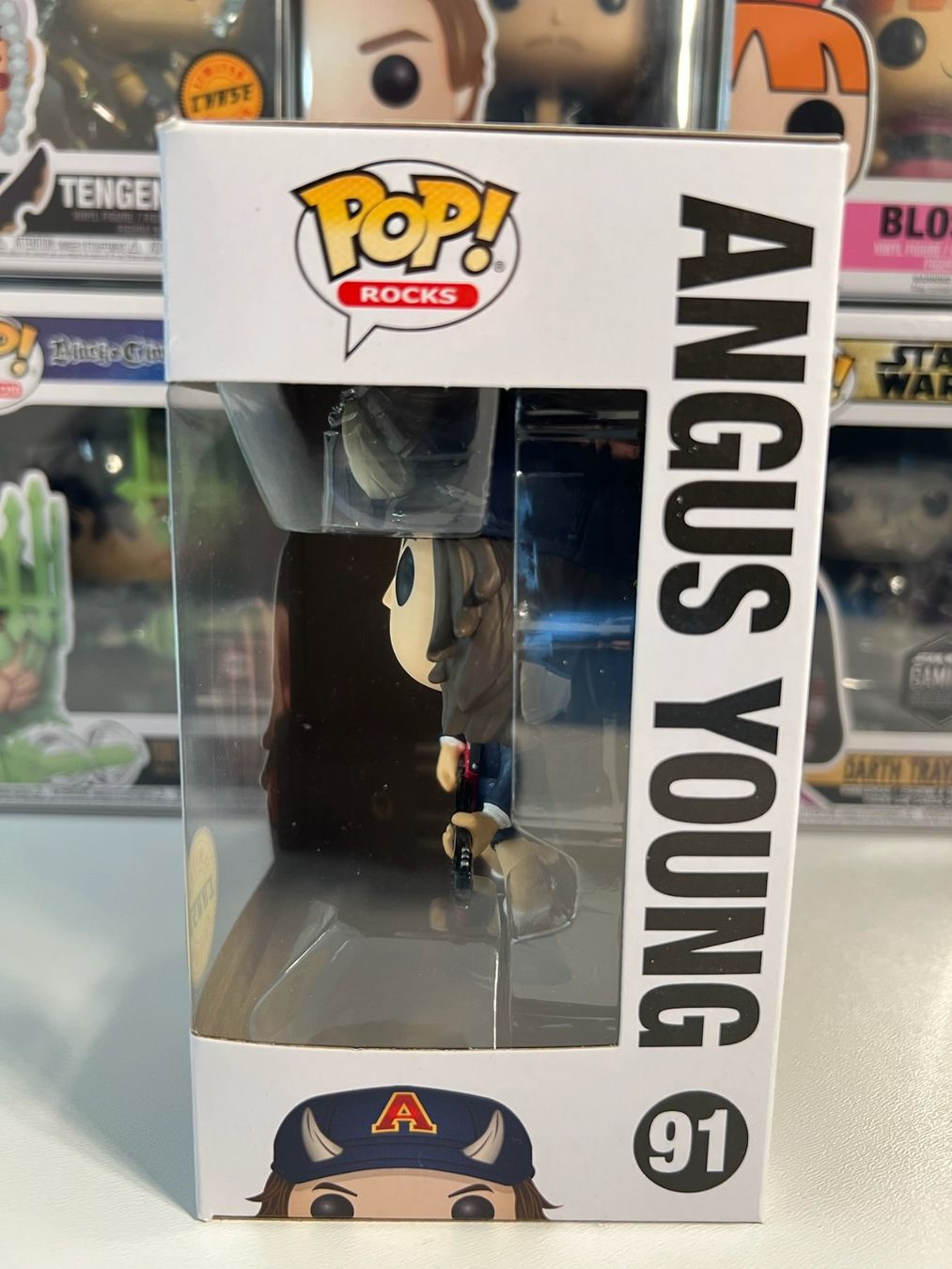Funko Statuette: Funko POP! Rocks AC/DC Angus Young Edition Limitée Chase – Nuovo e nell'imballaggio originale da Le Mouret venduto da perfectbijou 3