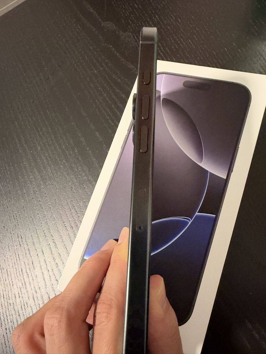 Apple Telefoni cellulari / Smartphones: Iphone 16 Pro Max 512 GB Schwarz – Usato da Muri AG venduto da zva_7mym 4