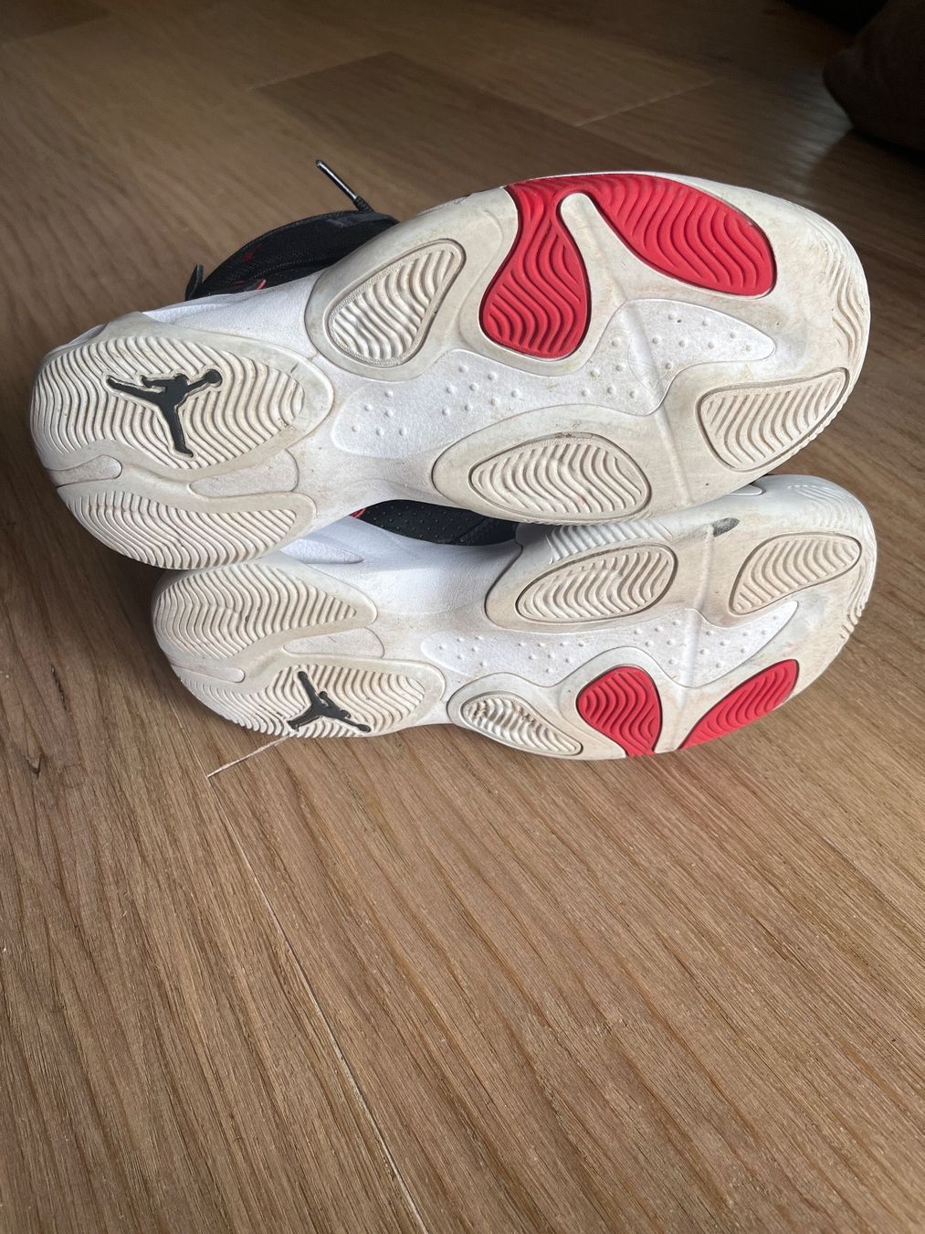 Jordan Scarpe per ragazzi: Jordan Schuhe – Usato da Oberlunkhofen venduto da eduardschweizer 2