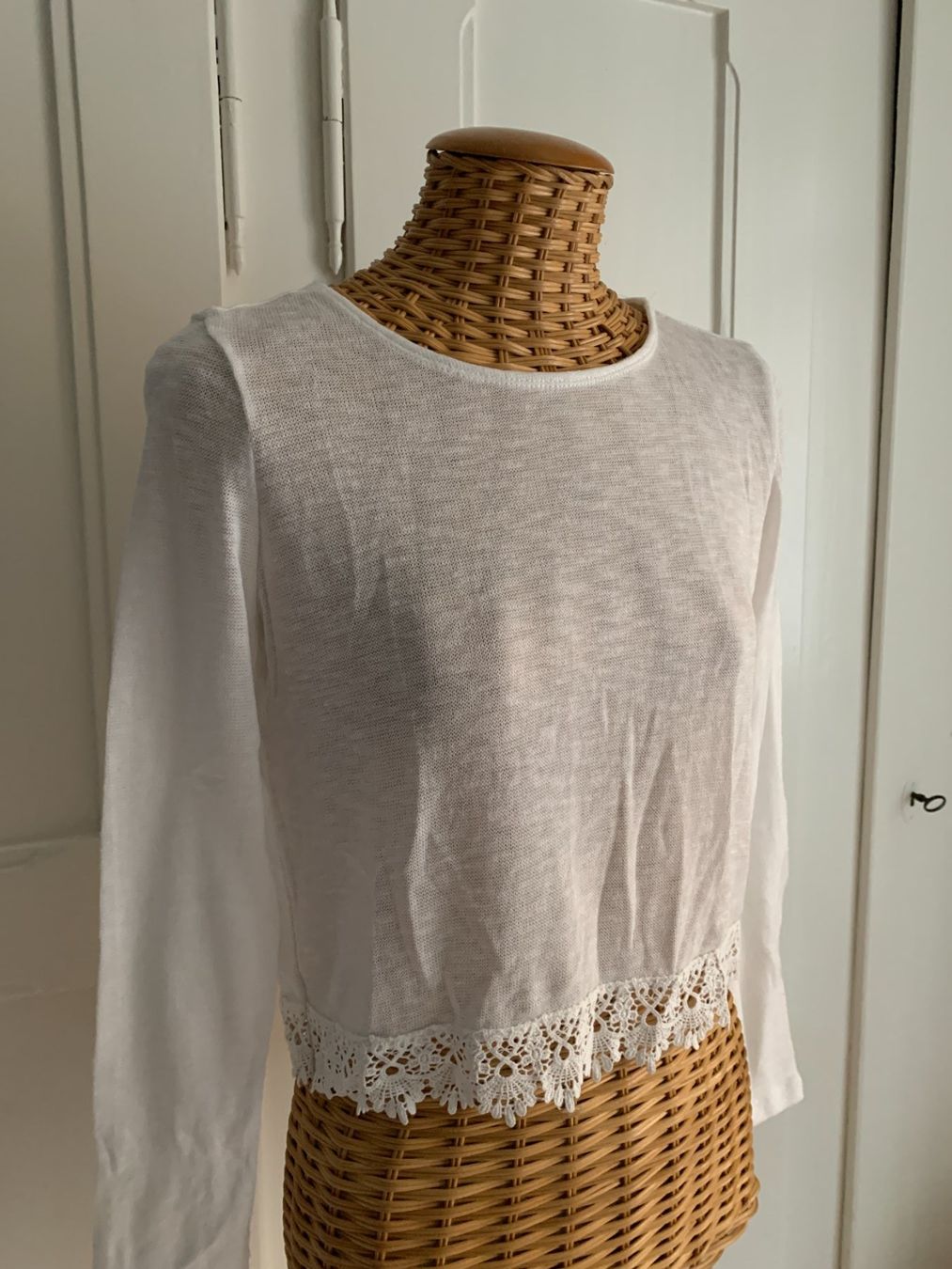 H&M Pullover & Sweatshirts: Feinstrick cropped Pullover weiss - XS – Gebraucht aus Zürich von Diazaio 1