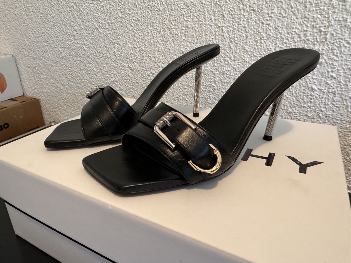 Givenchy Scarpe da donna: Wunderschöne Sandalen von Givenchy, Grösse 36 – Usato da Wilderswil venduto da Renaissance1 6