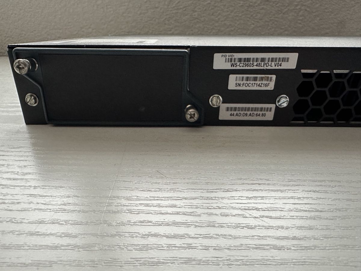 Cisco Hub & Switch: Cisco Catalyst 2960S-48LPD-L Switch – Usato da Altstätten SG venduto da Cobra96 3
