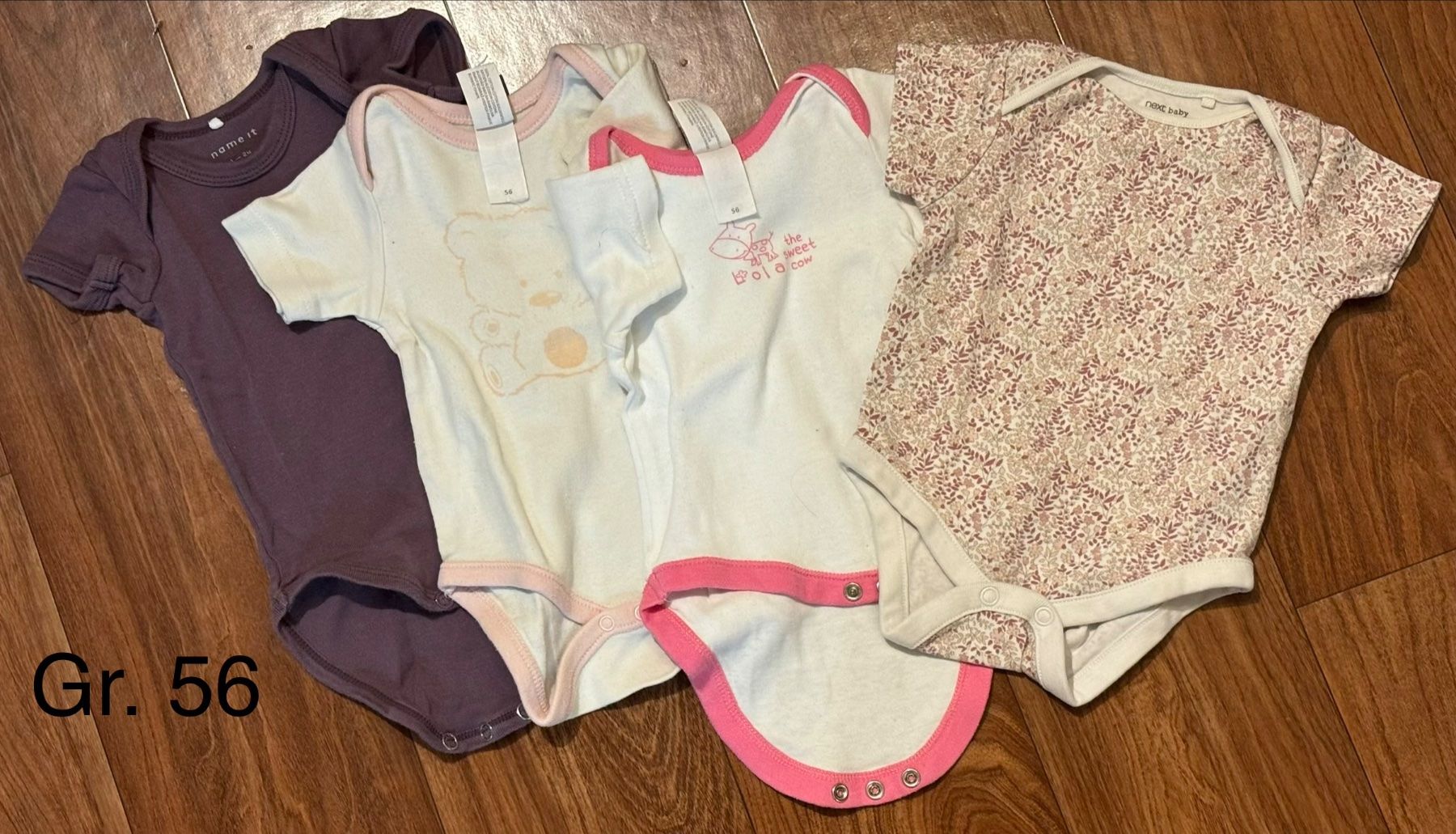 Lotti & Set di vestiti: 4er Set Bodies Gr. 56, – Usato da Oberiberg venduto da mon_q7c2