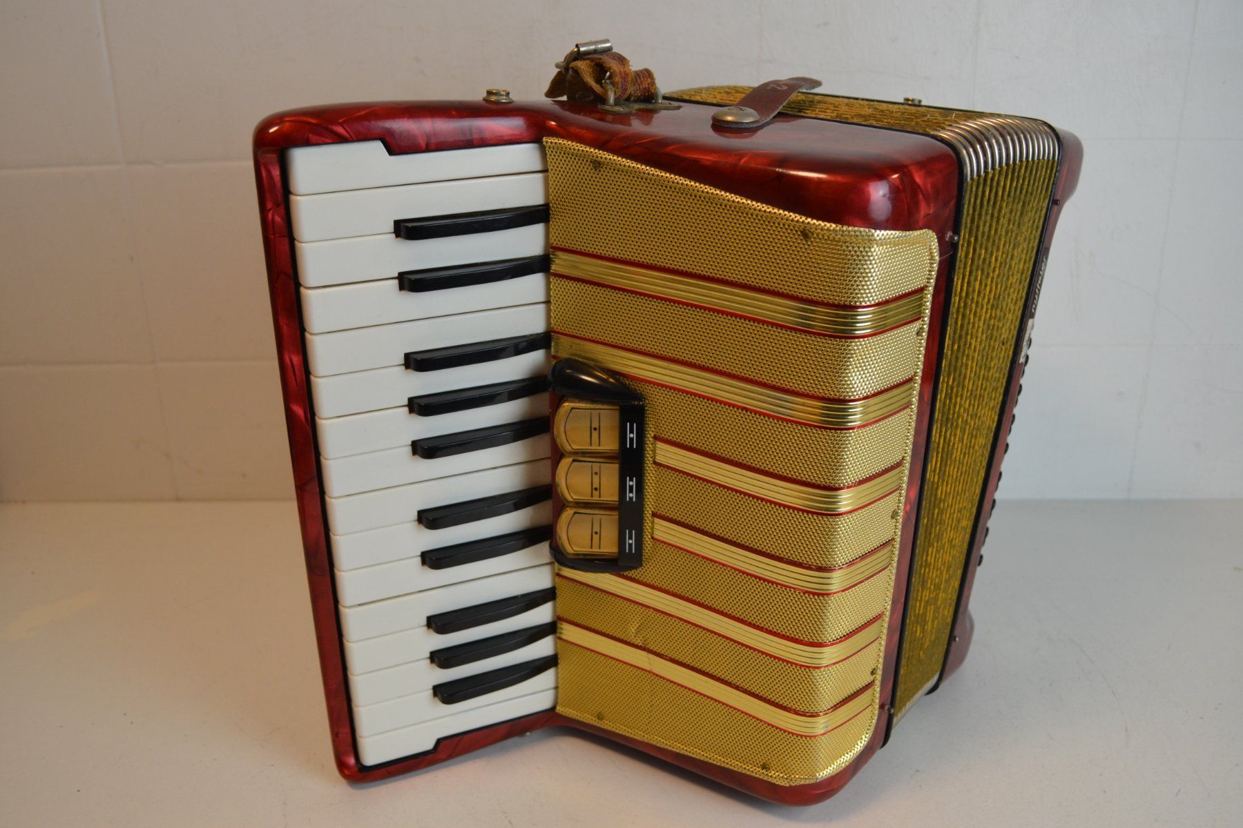 Hohner Strumenti musicali: Akkordeon chromatisch Hohner Concerto I – Usato da Zürich venduto da Brockito 5