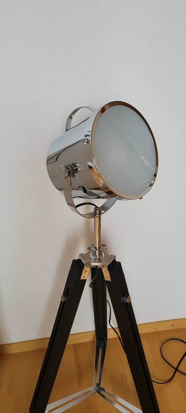 Lampade: Dreibein Stehlampe – Usato da Wetzikon ZH venduto da Zirben5 2