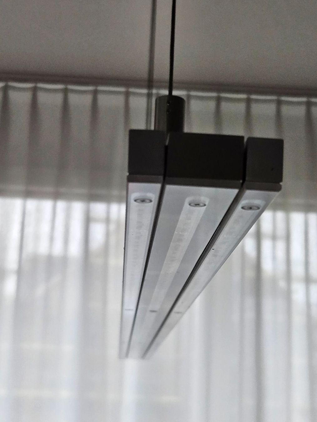 Bankamp Lampadari & plafoniere: Pendelleuchte Bankamp LED Alu gebraucht Schienensystem – Usato da Lauerz venduto da Etri 4