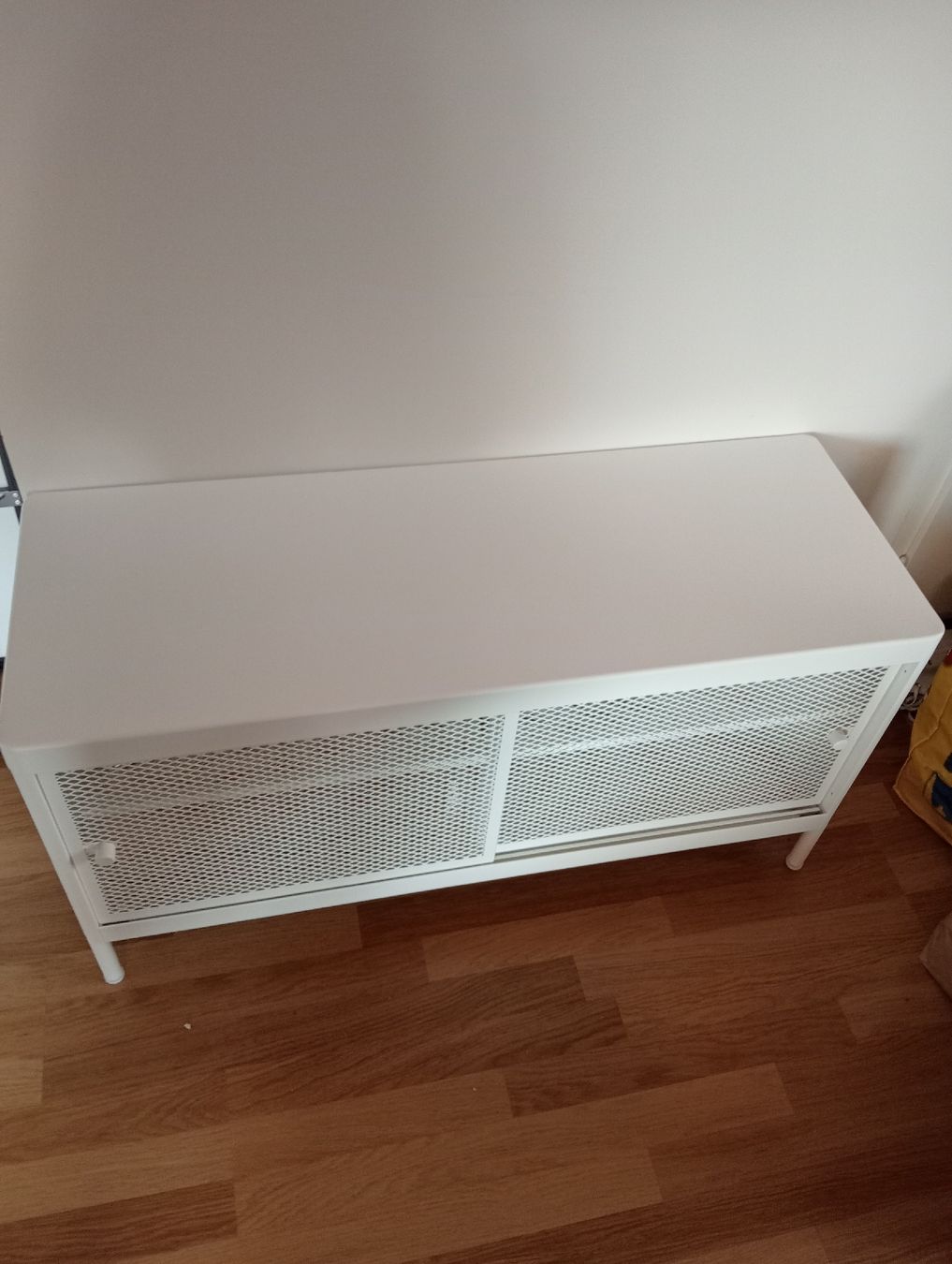 Ikea Meubles TV: Sideboard weiss Metall – D'occasion à Einigen par tchalva