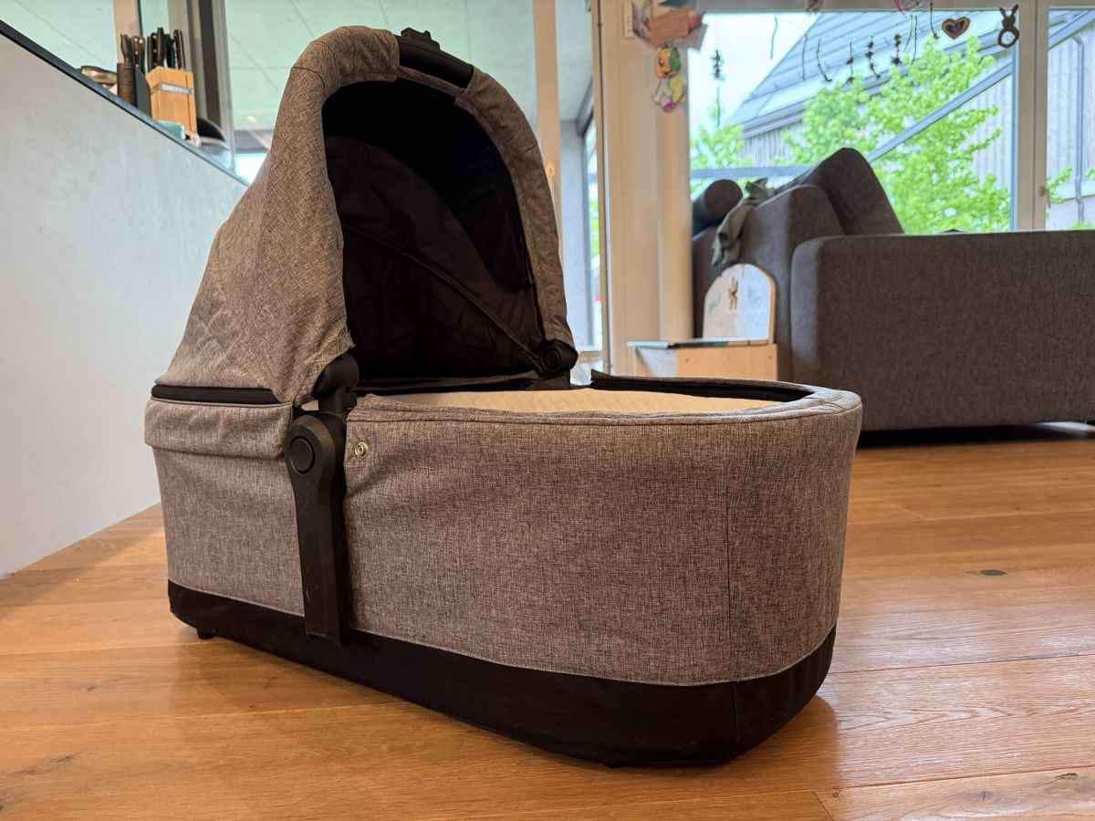 Thule Carrozzine: Babyschale Thule Sleek – Usato da Bettwil venduto da Marcogsell 1