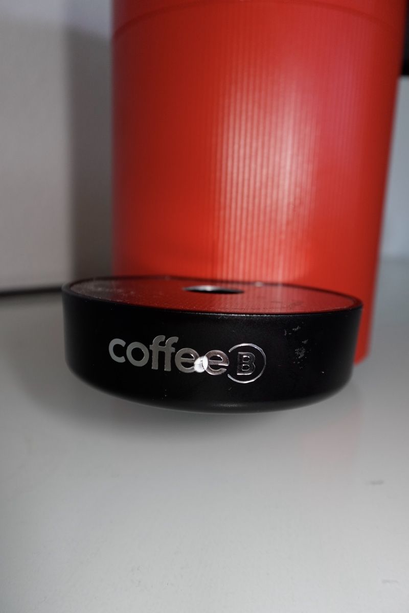 Coffee B Macchine per caffè & Macchine per espresso: CoffeeB Globe Red Coffee Machine – Nuovo (secondo la descrizione) da Olten venduto da mel_nfj2 1