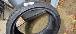 Pneus hiver 235 35 R19