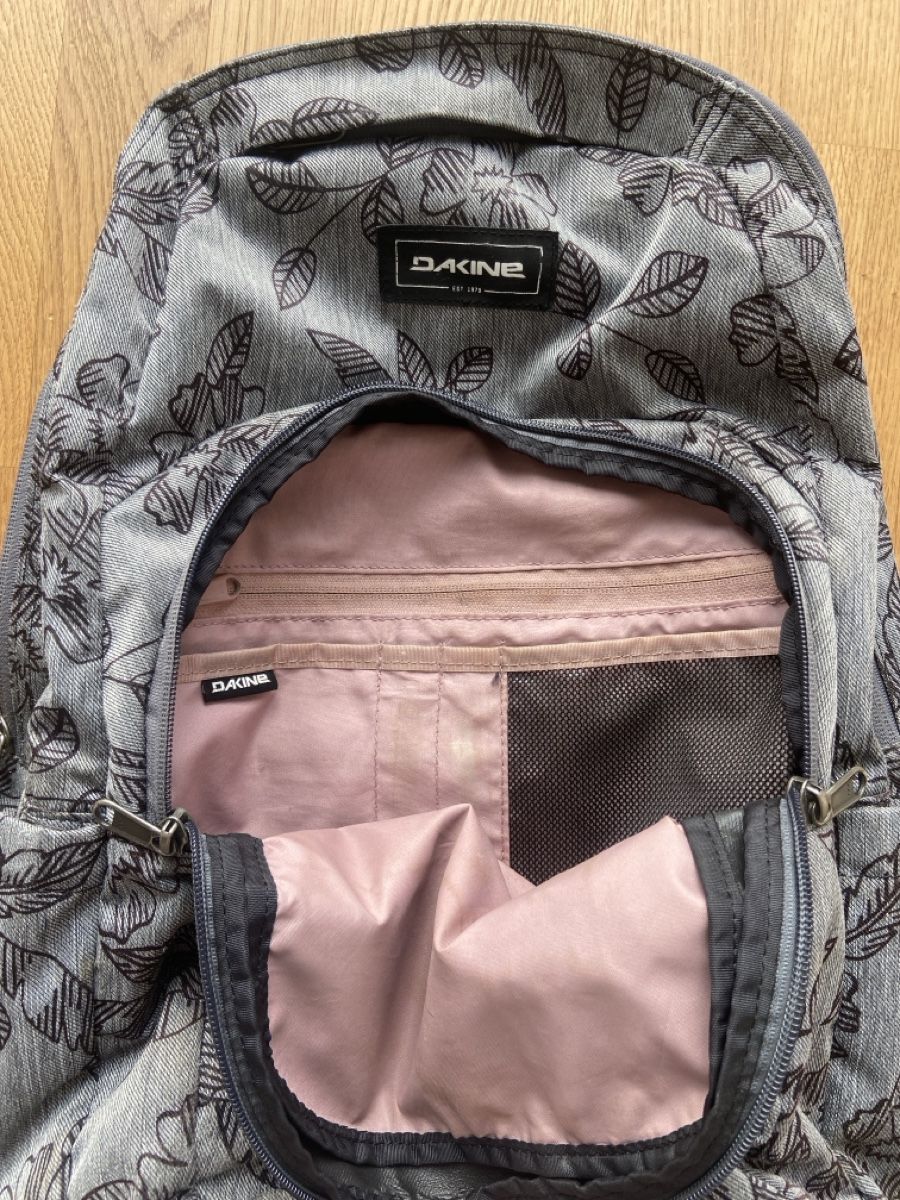 Dakine Rucksäcke: Dakine Rucksack Grau – Gebraucht aus Laufen von MoJo-2008 3