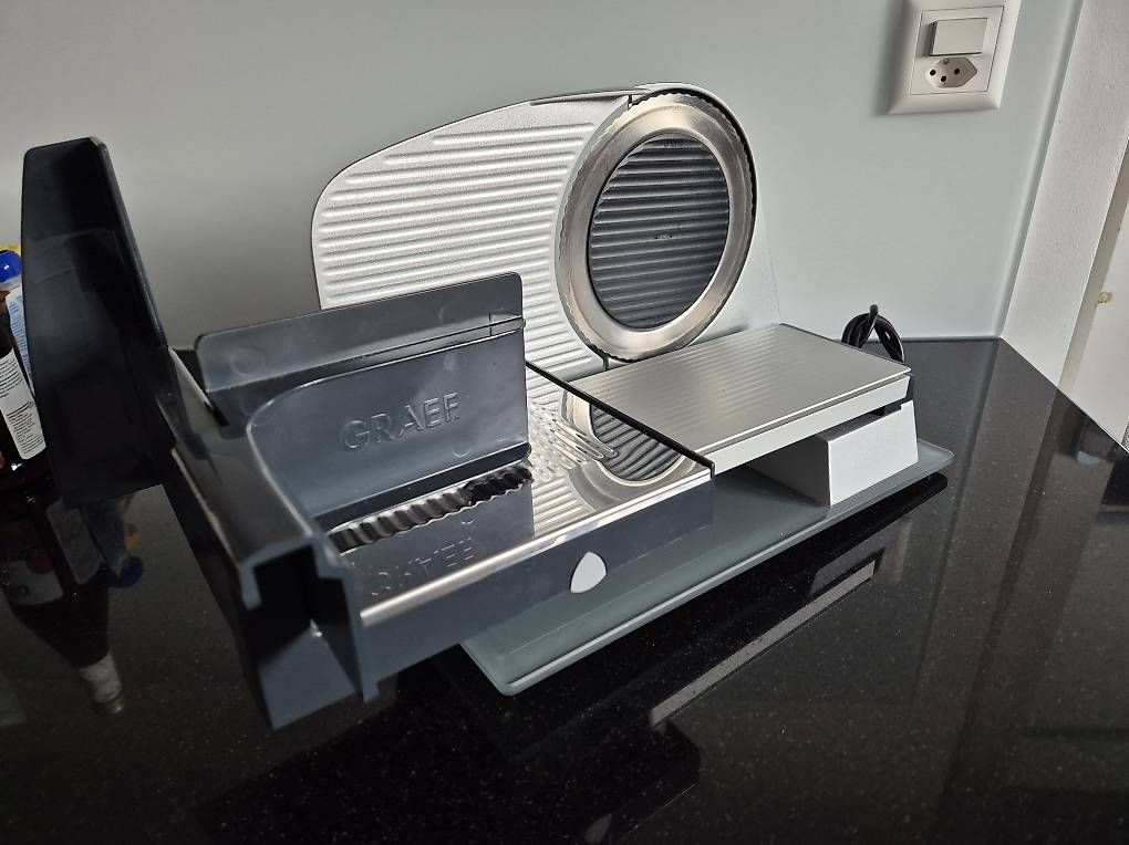 Graef Elettrodomestici da cucina: Graef Master V20CH - Schneidmaschine – Usato da Abtwil SG venduto da Mvarx 2