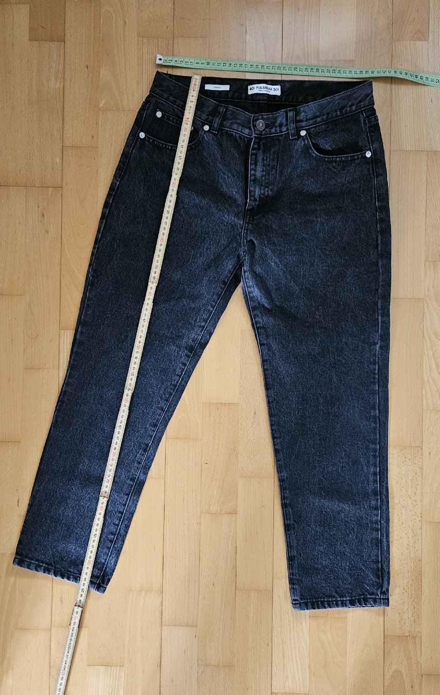 Pull&Bear Jeans: Pull&Bear Jeans Regular Fit schwarz Grösse 40 – Usato da Rombach venduto da ThriftBetter
