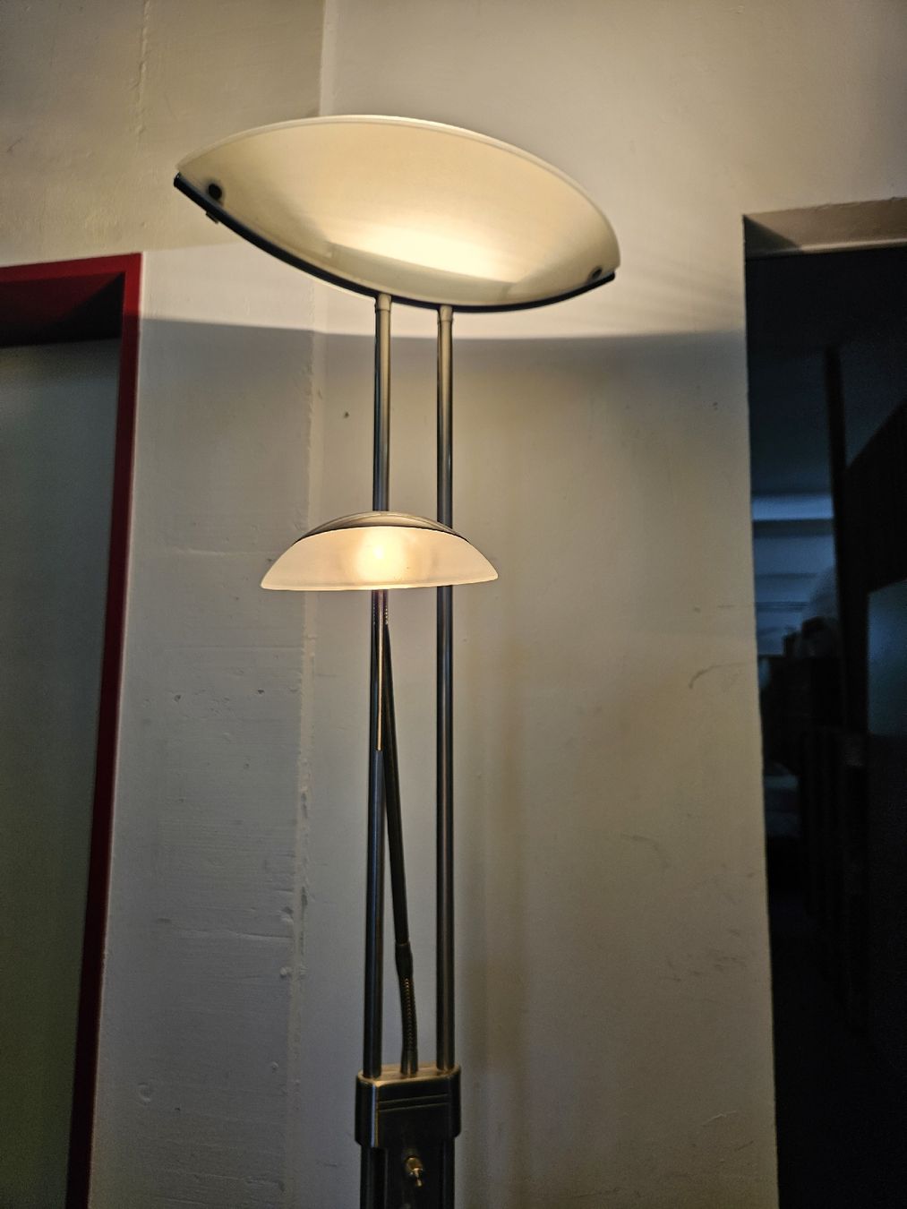 Lampen: Stehlampe dimmbar aus Metall  – Gebraucht aus Pratteln von Cartonsducoeur_bl 2