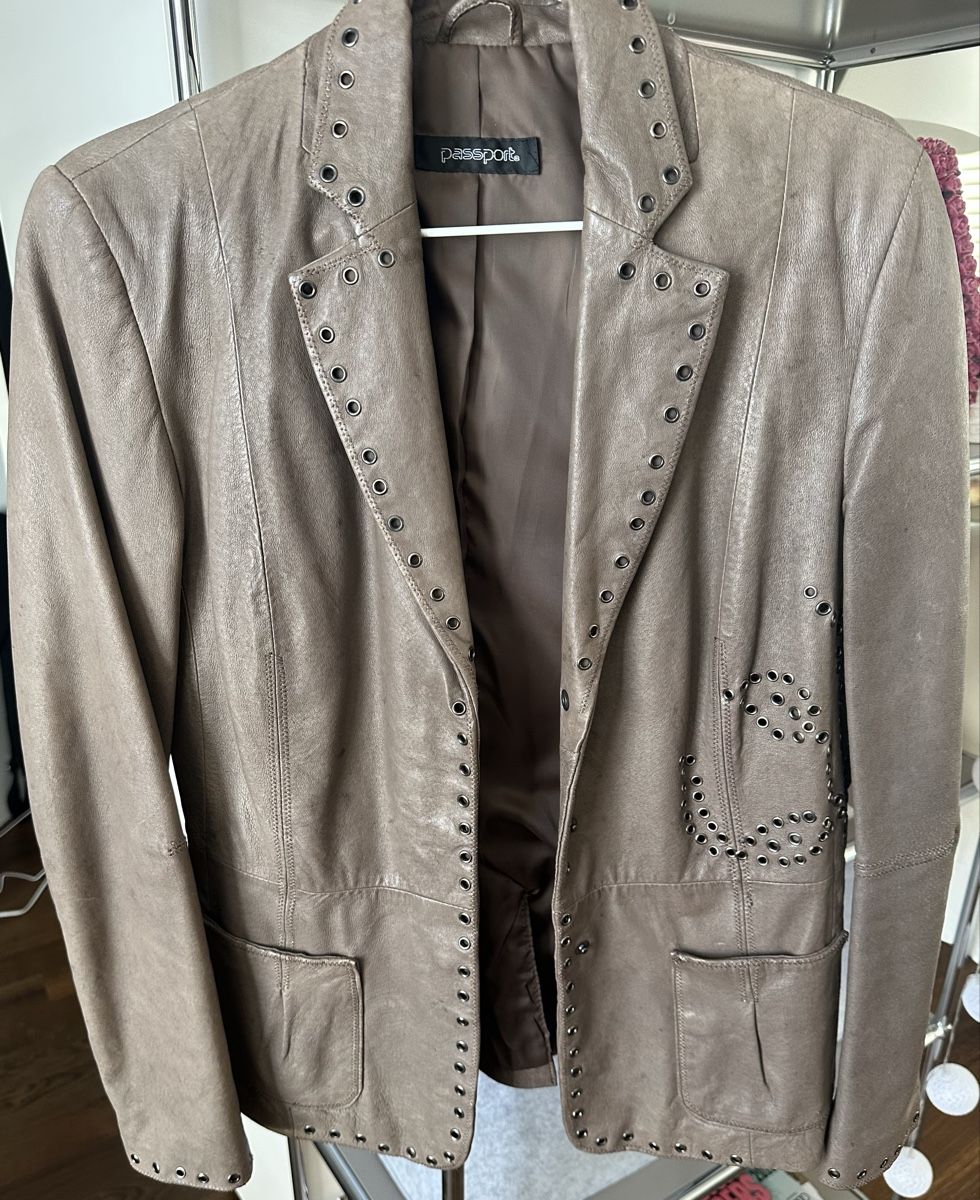 Vestes: Lederjacke von Passport – Neuf (Voir description) à Dübendorf par suv_7dsx