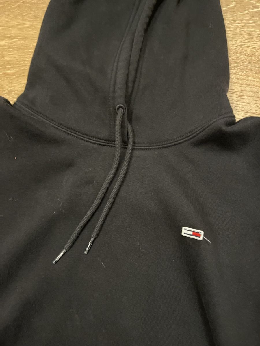 Tommy Hilfiger Pullover & Sweatshirts: Schwarzer Tommy Hilfiger Hoodie Gr. L – Gebraucht aus Rünenberg von ZwergLi100 1