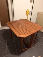 Holztisch