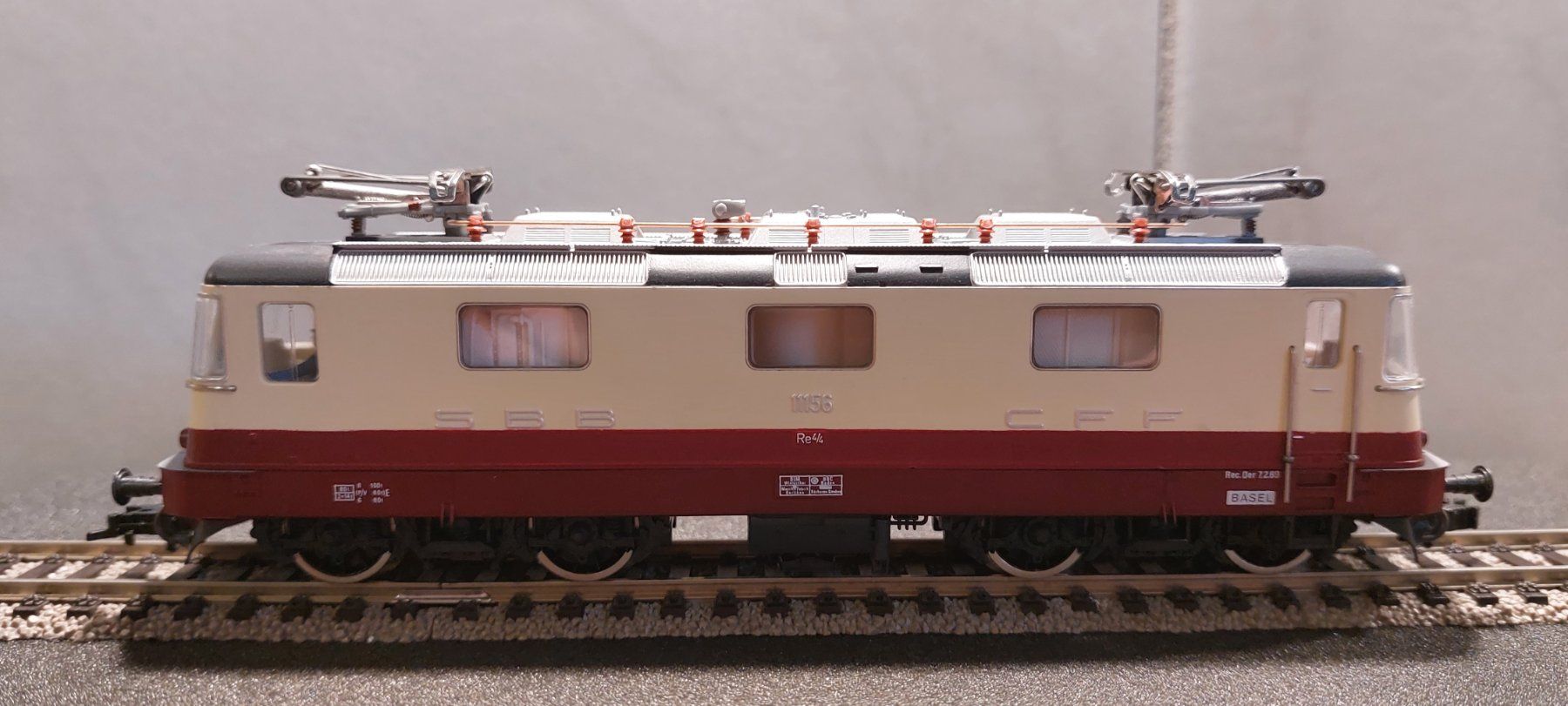 Fleischmann Modellini di ferrovie: Fleischmann 4341 - Re 4/4'' 11156 TEE der SBB CFF FFS – Nuovo e nell'imballaggio originale da Rotkreuz venduto da MOBAHN-1zu87 2