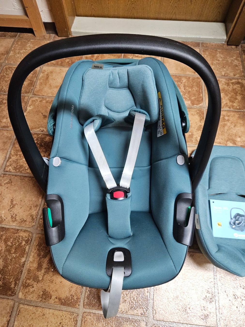 Maxi-Cosi Seggiolini per auto: Maxi Cosi 360 Set - Basis & Pebble & Pearl – Usato da Rickenbach Sulz venduto da zogg84 3