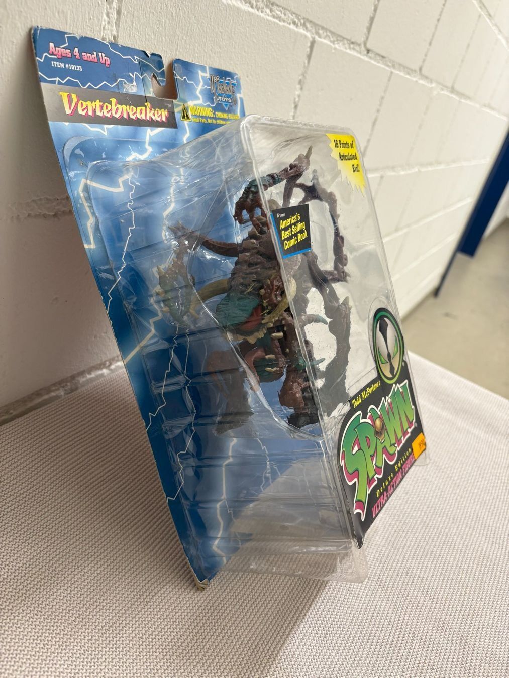 Statuette: Todd McFarlane Spawn Vertebreaker Ultra Action Figur 1995 – Usato da Ottenbach venduto da TimelessEmotions. 3
