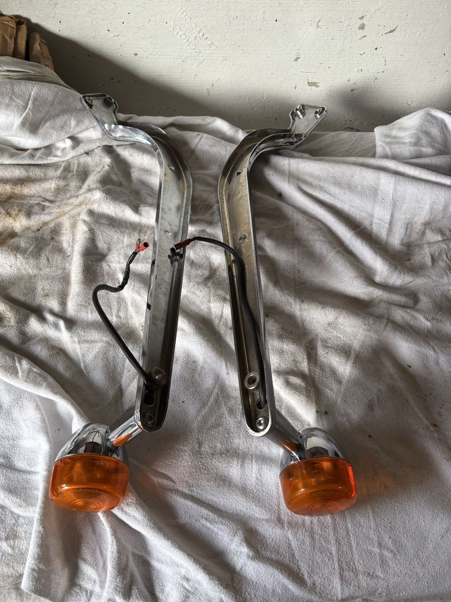 Harley-Davidson Tutti i ricambio per moto: Harley Davidson Fenderstruts mit Blinker – Usato da Schötz venduto da Harley35 4