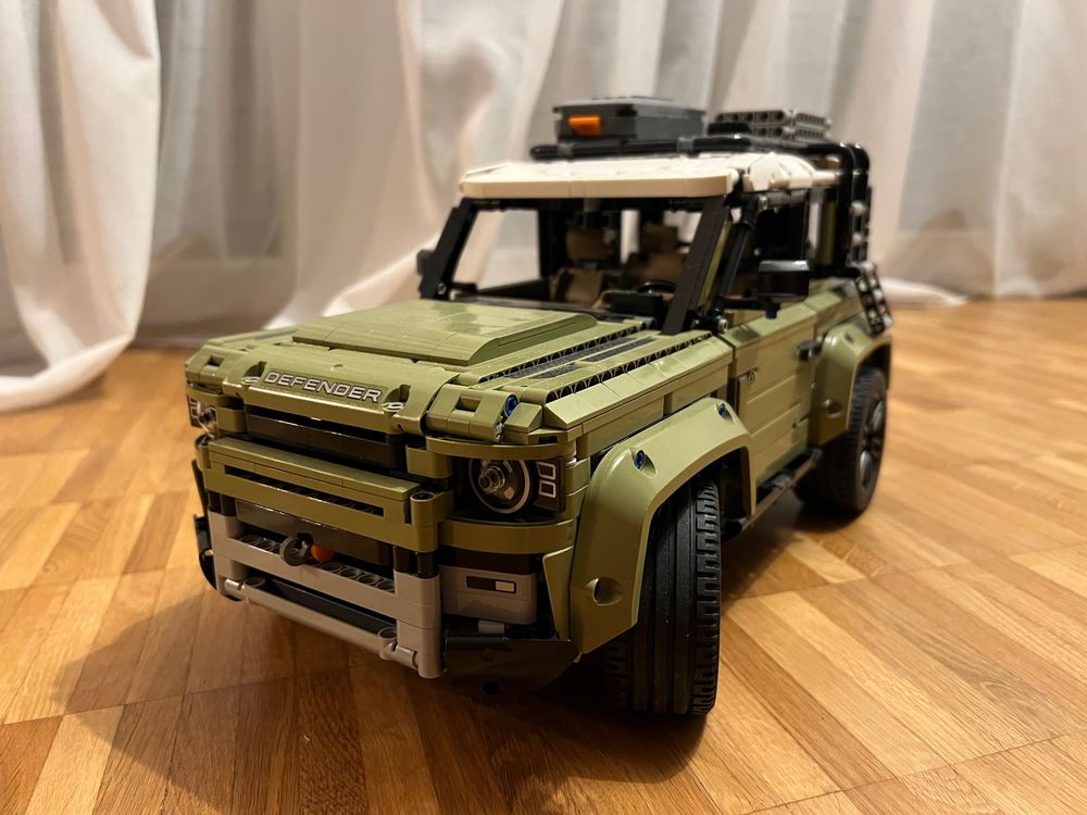 LEGO Technic 42110 Land Rover Defender (Gebraucht) in Reinach für CHF ...