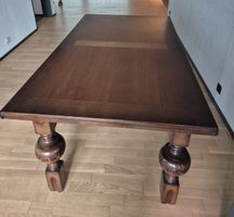 Esszimmertisch im sehr guten Zustand