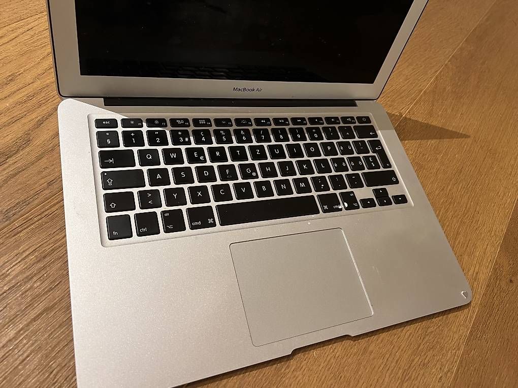 Portables: MacBook Air 13" (2017) – D'occasion à Cham par pafc_ 1