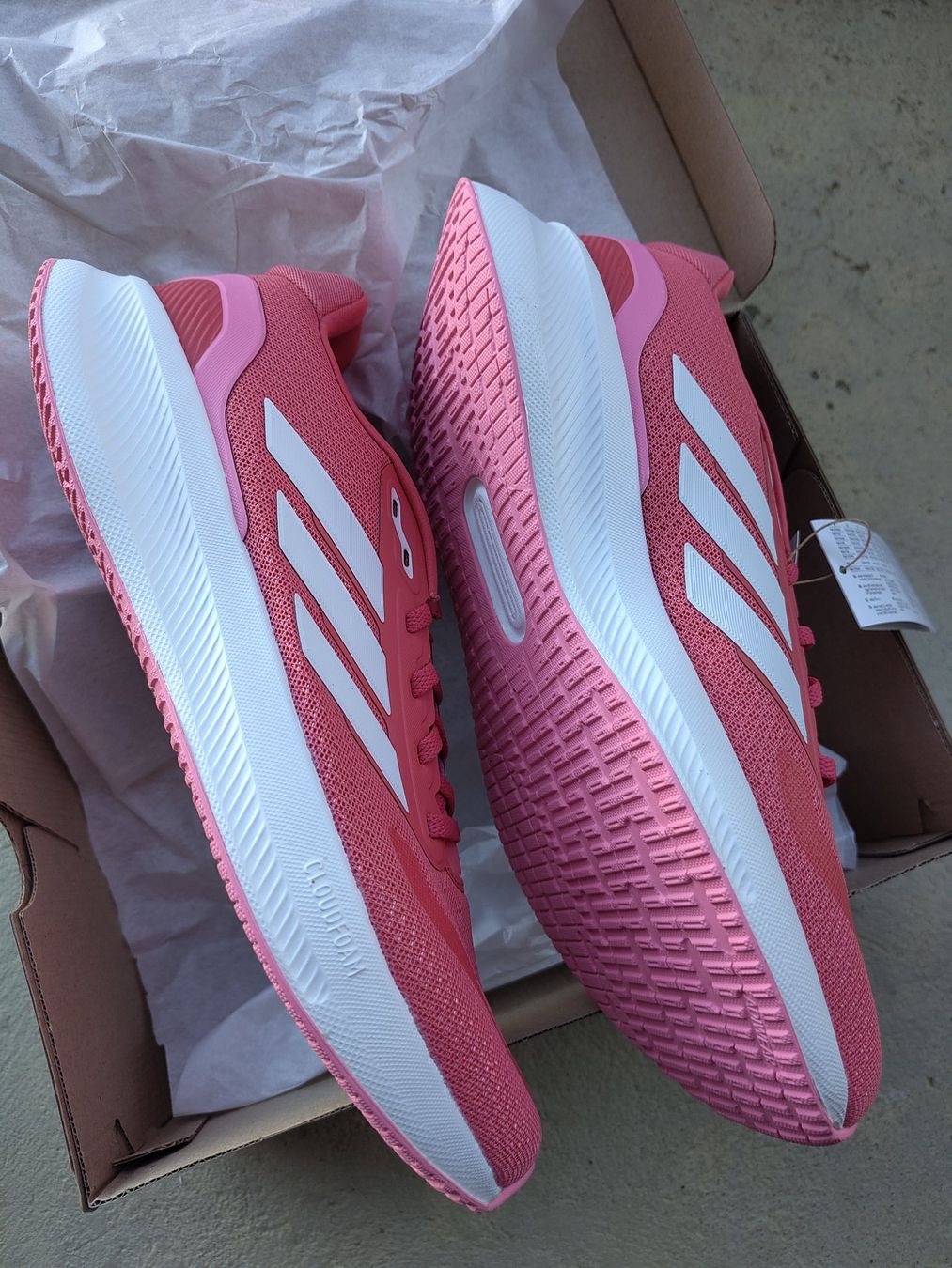 Adidas Scarpe da donna: ADIDAS RUNFALCON 5 W, Grösse 44, Rosa – Nuovo e nell'imballaggio originale da Roggwil BE venduto da G4MER 1